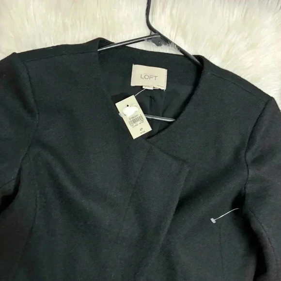 Ann Taylor Loft black wool blend asymmetrical snap blazer jacket, size 4 petite - Picture 7 of 9